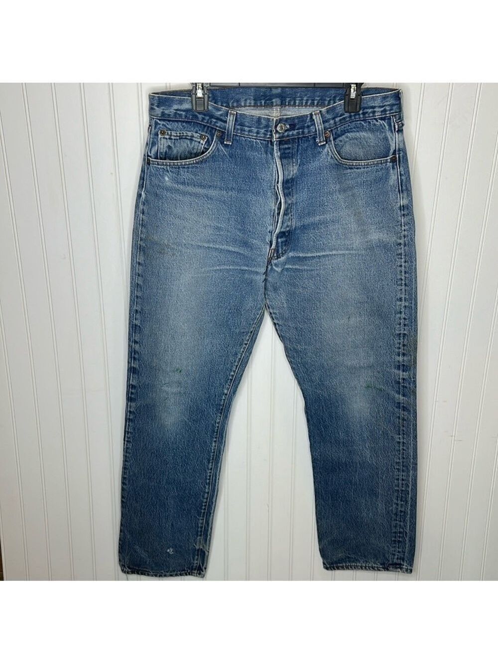 - Vintage Levi’s 501 Born 1984-1987 Size 34